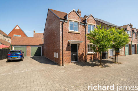 Staldon Court, East Wichel, Swindon, SN1