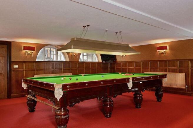 BILLIARD ROOM