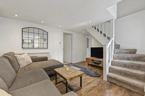Green Lanes, Newington Green, London, N16