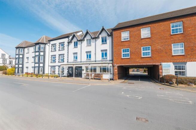17 Deeside Court-57.jpg