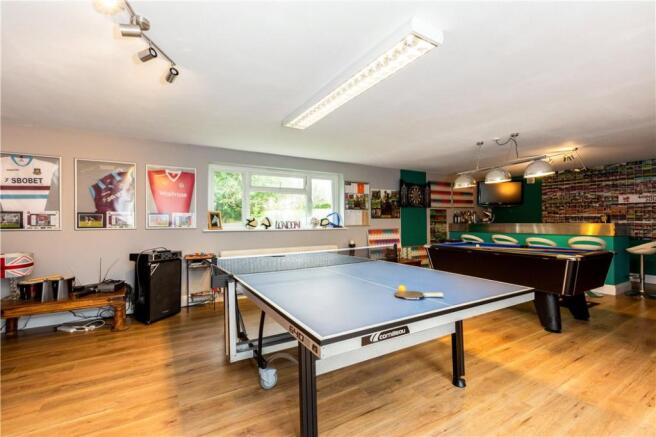 Games/Party Barn