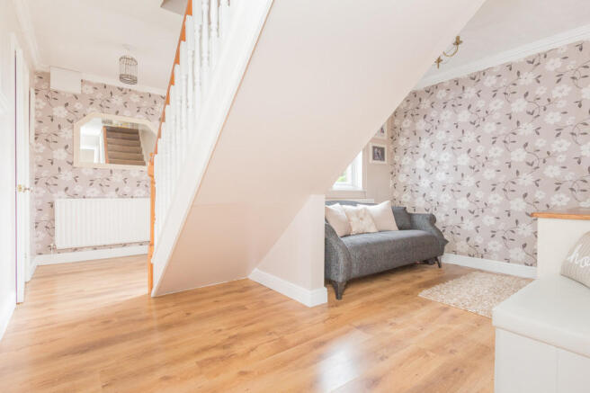 Entrance Hall/Snu...