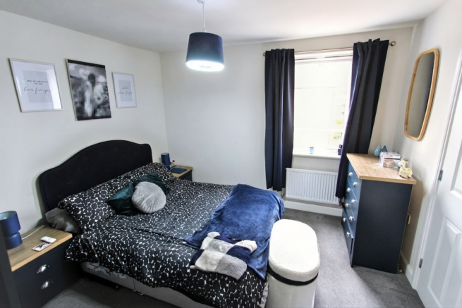 3 bed Semi-Detached for sale Image 6
