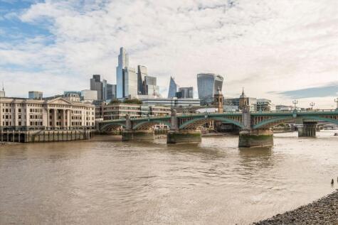 New Globe Walk, London Bridge