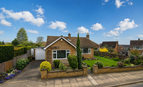 17 Blue Gables, Rushmere Crescent, Northampton NN1 5SA
