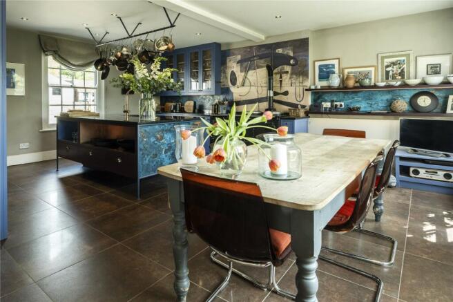 Upper Lambourn, Berkshire, RG17 photo 4