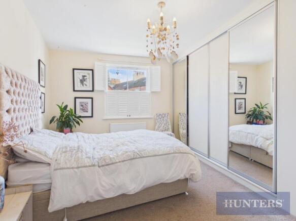 2 bed Apartment for sale Image 11