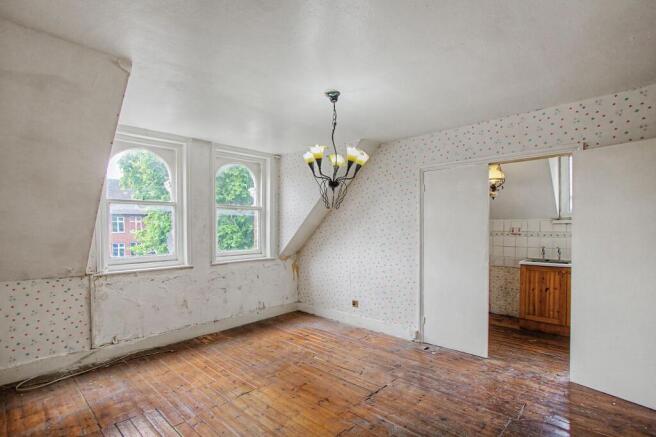 Flat C, 6 Great North Road, Highgate, London N6 4LX