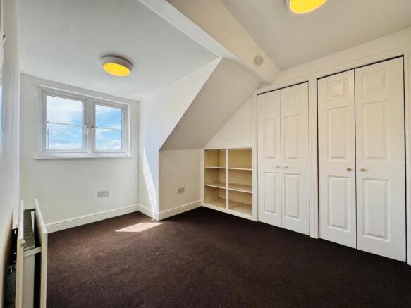 2 bed Flat to rent Image 4
