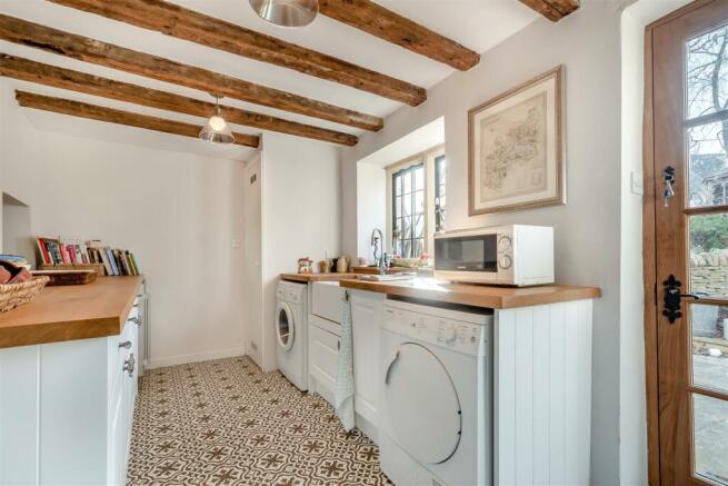 8547573-interior08.jpg