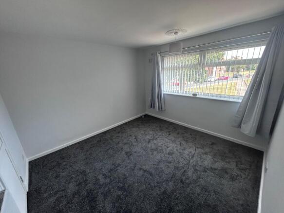 3 bed Semi-Detached to rent Image 8