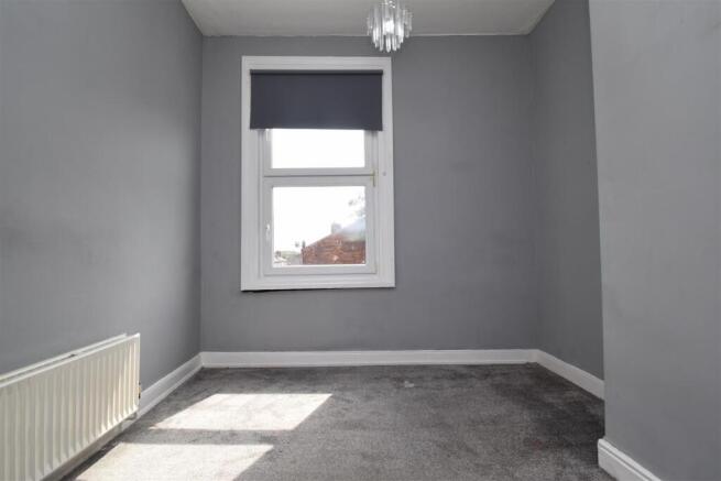 3 bed Maisonette to rent Image 9