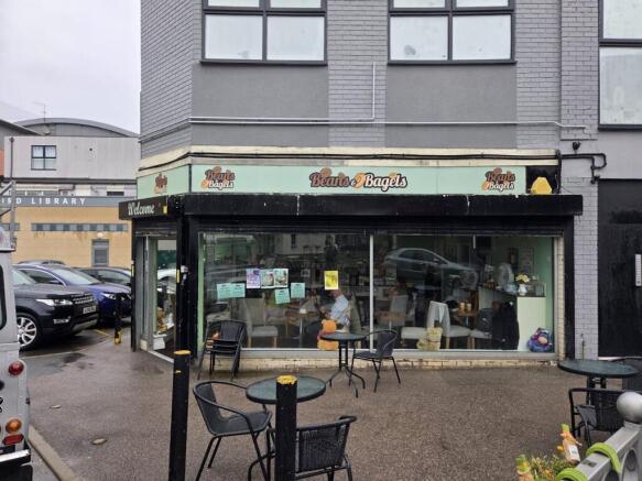 WhatsApp Image 20250827 at 124245_06150280.jpg