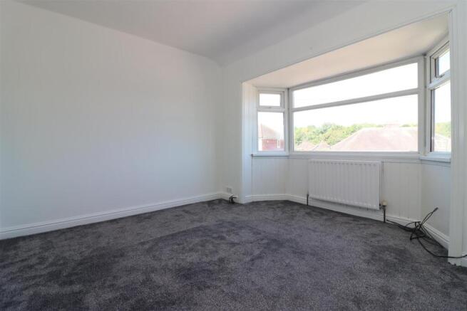 2 bed Semi-Detached to rent Image 8