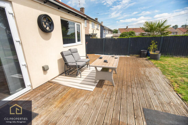 4 bed Semi-Detached for sale Image 12