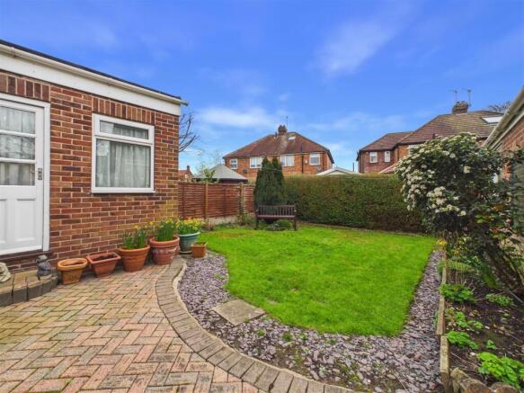 2 bed Semi-Detached Bungalow for sale Image 8