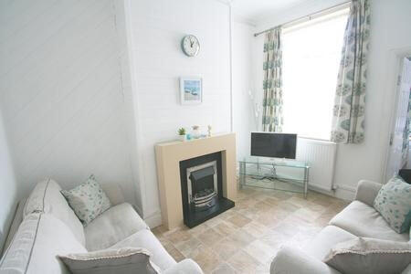 4 bed House to rent Image 4