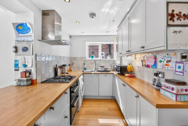 3 bed Semi-Detached for sale Image 8