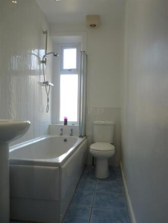 3 bed Terraced to rent Image 8