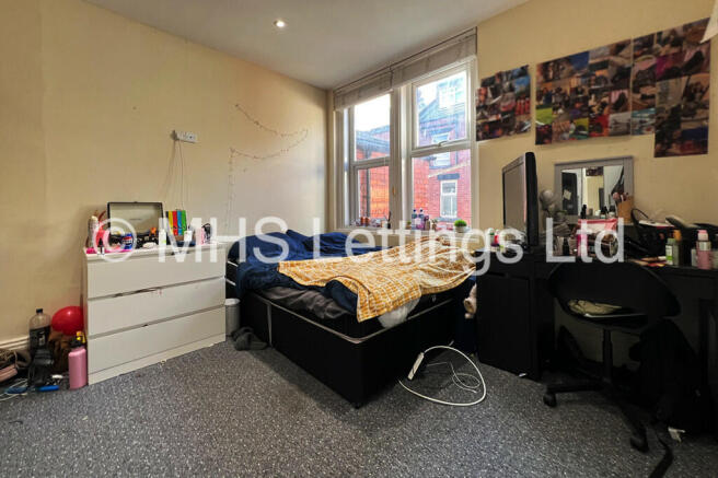 5 bed Terraced to rent Image 6