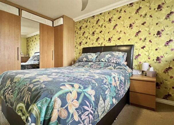 Bed 1b.jpg