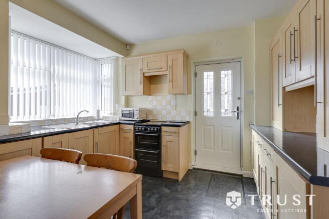 2 bed Detached for sale Image 4