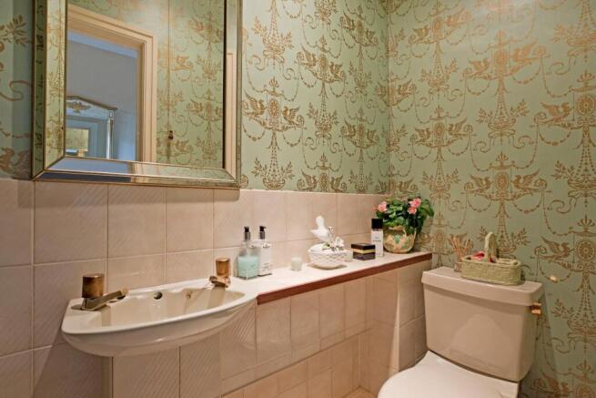 2 bed House for sale Image 12