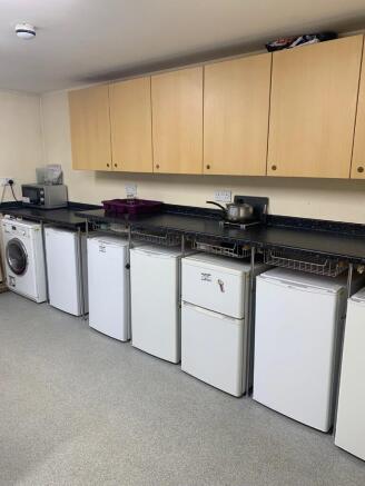 1 bed House Share to rent Image 6