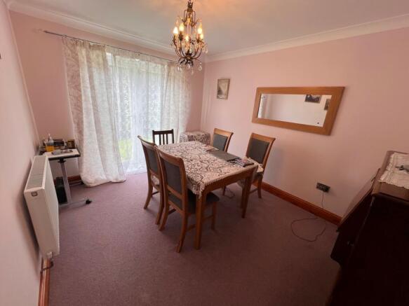 Dining Room/Bedroom 4