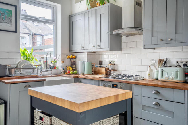 3 bed Terraced for sale Image 4