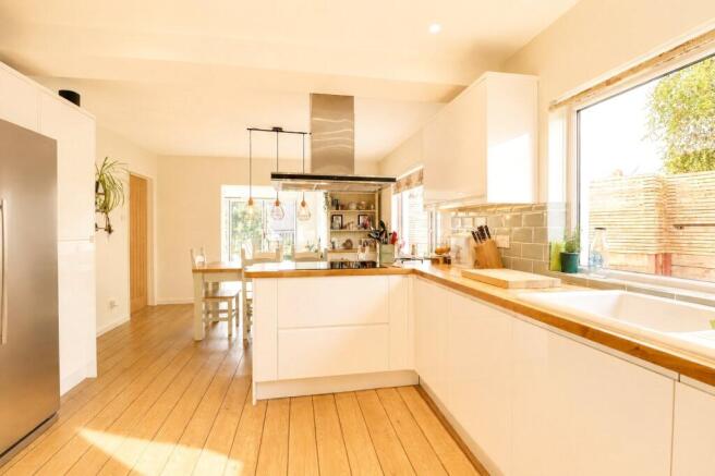 Acland Road, Landkey, Barnstaple, Devon, EX32 photo 4