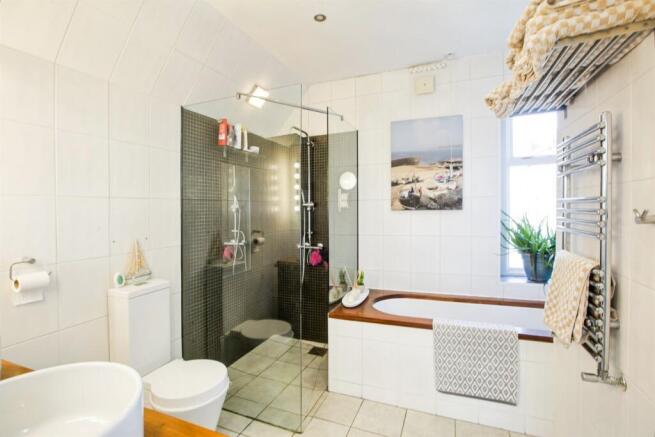 3 bed End of Terrace for sale Image 6