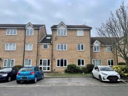 64, Seymour Way, Sunbury-on-thames TW16 7NJ