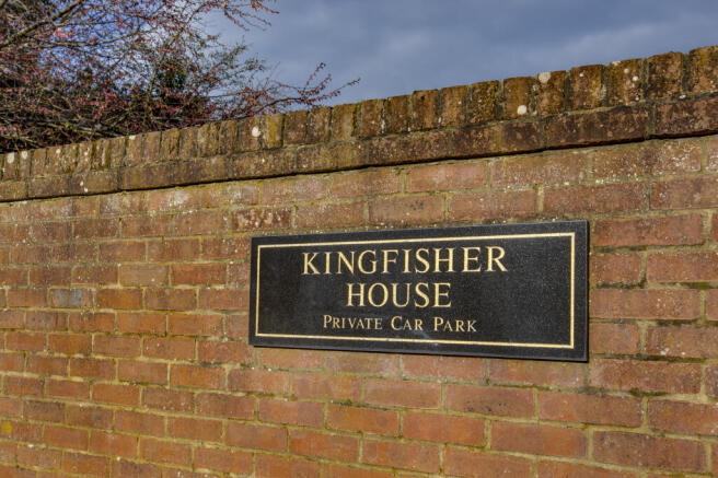 6 Kingfisher House, Dedmere Road, SL7 1PG-10