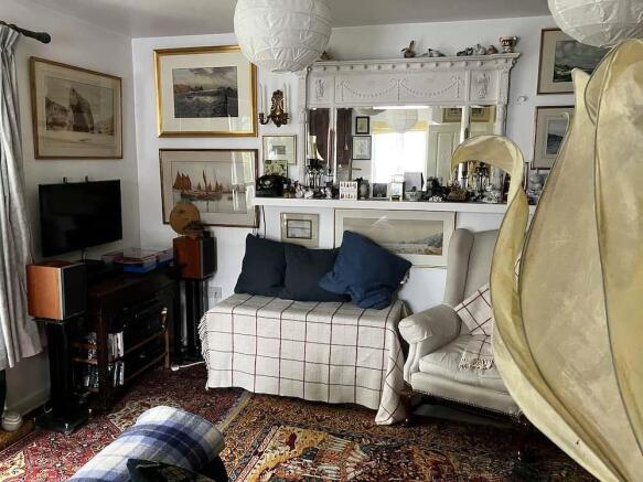 Living Room2.jpg