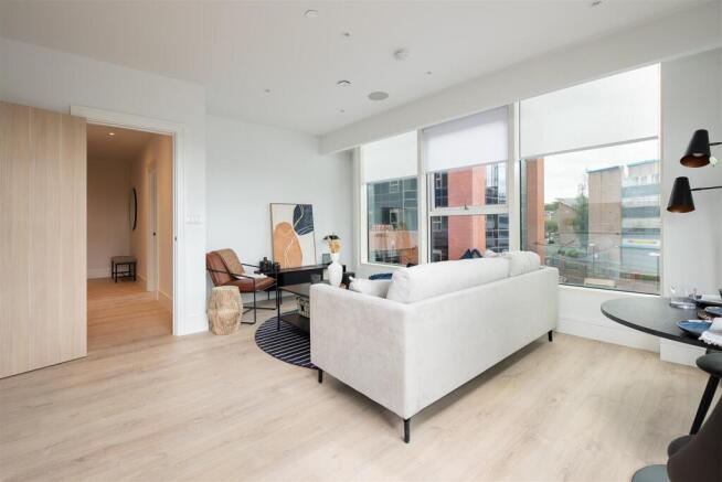 Show flat 1_HR-005.jpg