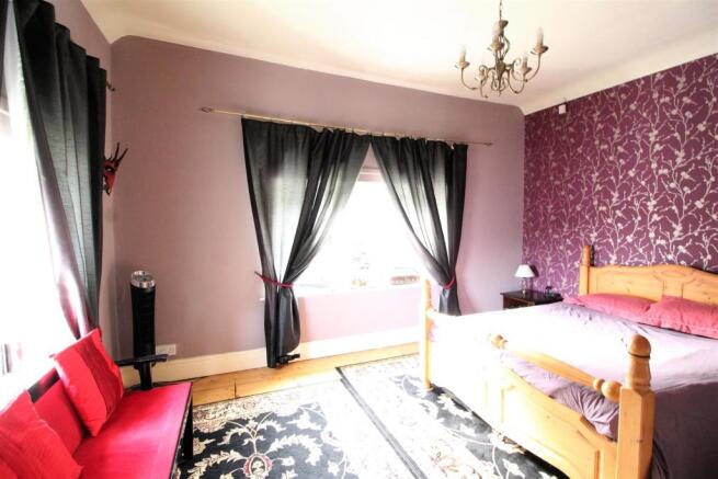Bedroom 1.JPG