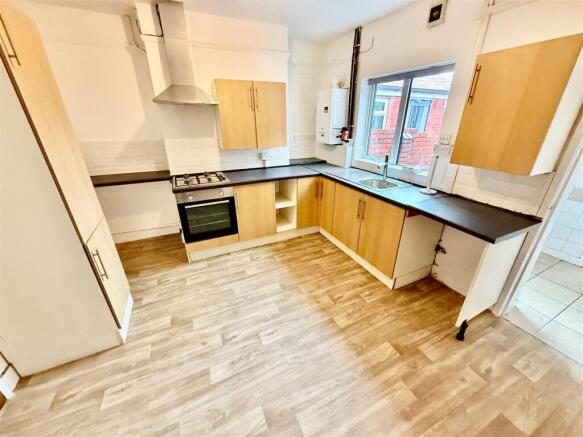 KITCHEN/ DINER
