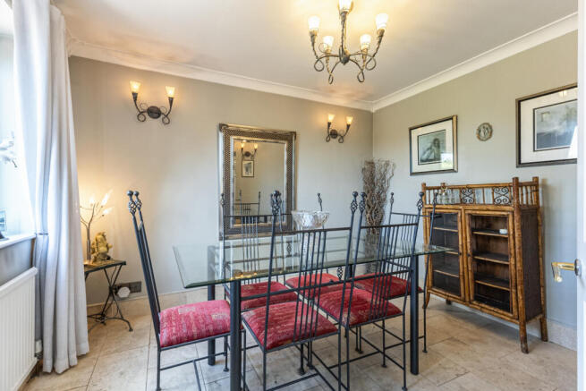 3 bed Detached for sale Image 10