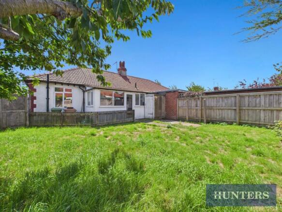 2 bed Semi-Detached Bungalow for sale Image 10
