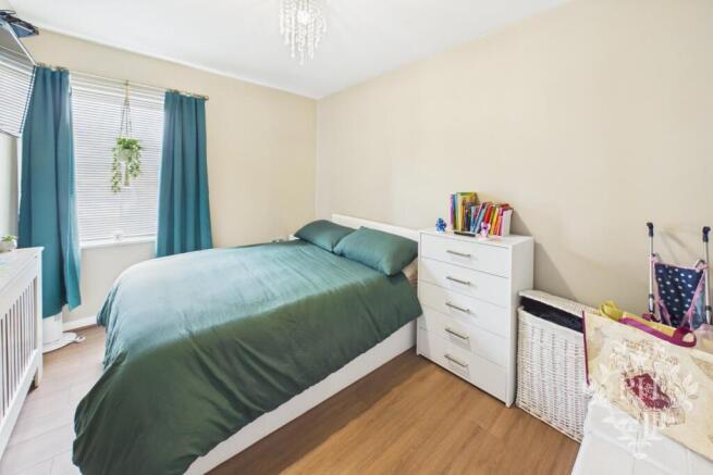 2 bed Apartment for sale Image 10
