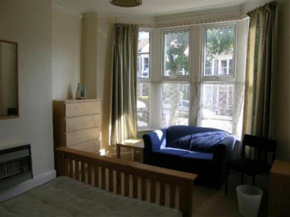 152 Gloucester Road, BS7 8UF 004.jpg