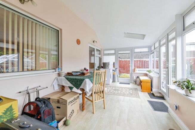 3 bed Bungalow for sale Image 4