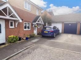 55, Pound Lane Central, Laindon, Basildon SS15 4EX
