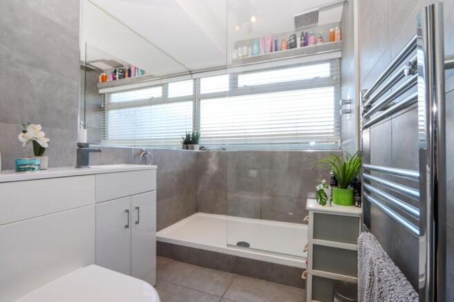 Family Shower Room