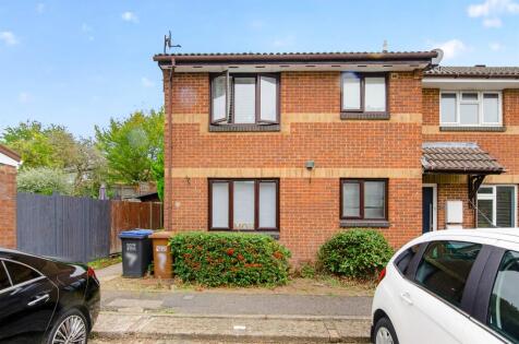 Hanover Walk, Hatfield
