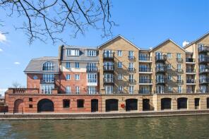 75, Riverside House, Fobney Street, Reading RG1 6BJ