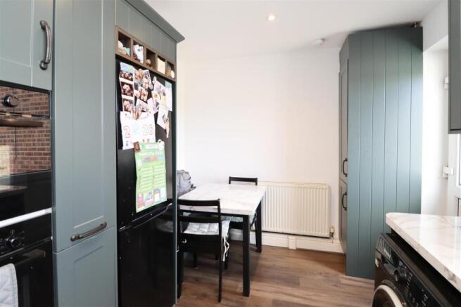 2 bed Terraced for sale Image 4