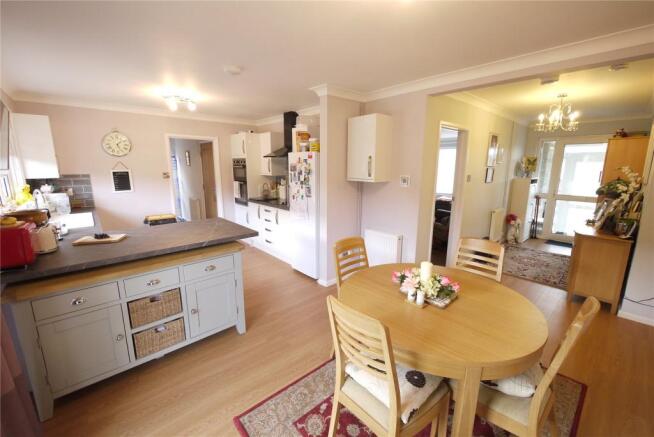 Kitchen/Dining Rm