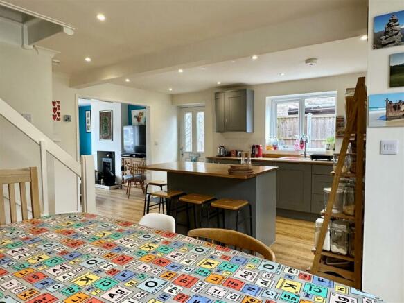 dining/kitchen